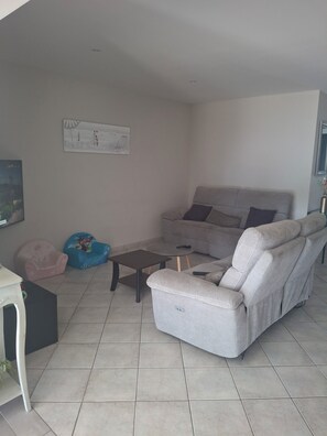 Living area - House for 6 to 14 people near Ogliss Park - Les Sables d'Olonne (Talmont-Saint-Hilaire)