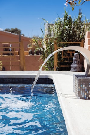 A heated pool - Luxurious, exclusive B&B for a Zen-like vacation surrounded by nature (El Marchal)