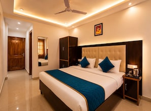Deluxe Double or Twin Room, Balcony, Mountain View - Hotel MRR Katra (Katra)