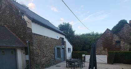 Country house, completely renovated, near Combourg, Saint-Malo, Dinan…