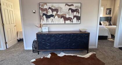 Extended Stay Crew-Friendly | Cabin on the Plains
