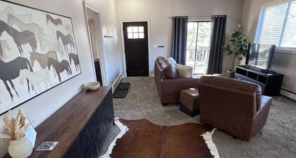Extended Stay Crew-Friendly | Cabin on the Plains