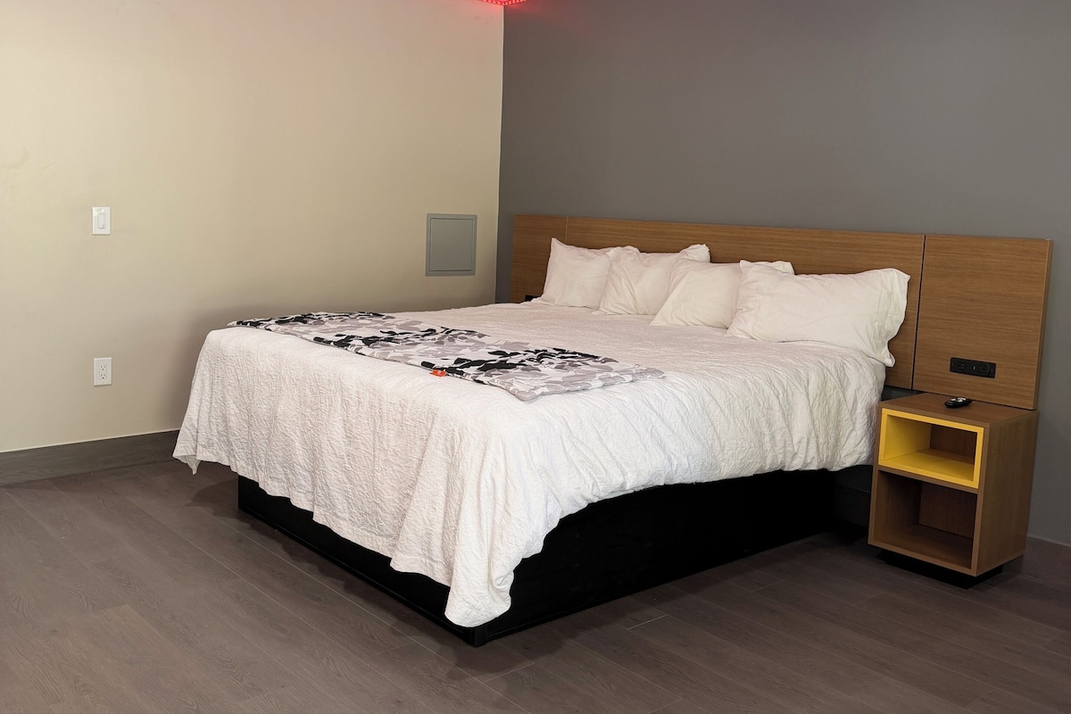 Desk, laptop workspace, free WiFi, bed sheets