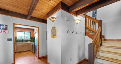Lakewood Escape 3BR Retreat