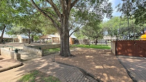 Unclassified image, 5 of 25, button - Felson Gruene Cottages (New Braunfels)