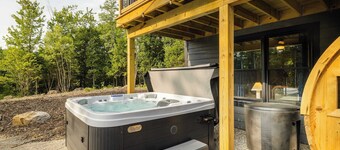 Close to Sunday River: Hot Tub, Sauna, Cold Plunge