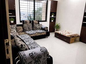 Living area - Surami Clouds- A Monsoon Retreat near Lonavala (Talegaon Dabhade R)
