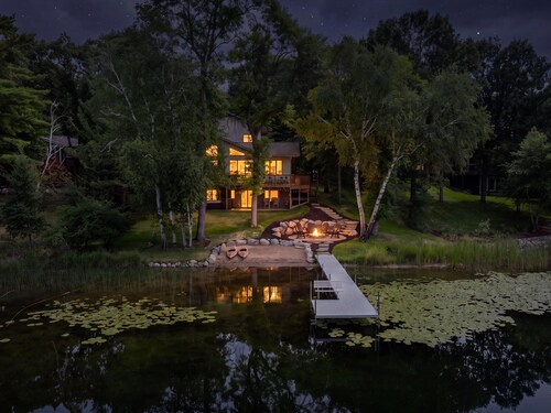 NEW on Lake Ossie! Hot Tub | Sauna| Great Fishing