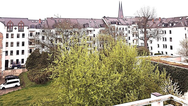 Property grounds - Panoramic view! Charming 3-room apartment with a sauna and Wi-Fi (Chemnitz)