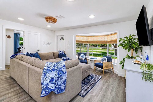 NEW! Pool,  Pingpong, Foosball - Sleeps 10