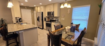 Terrific Pool Home, close to Flagler Beach & Daytona