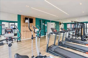 Fitness facility - Themed Studio | Liberdade Metro Station (São Paulo)