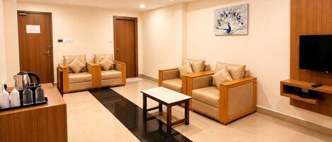 Suite | Interior