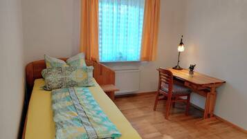 2 bedrooms, bed sheets