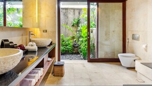 House - Villa Kaira in Canggu (Tibubeneng)