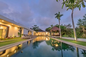 House | 11 bedrooms - The Christina Estate (Seminyak)