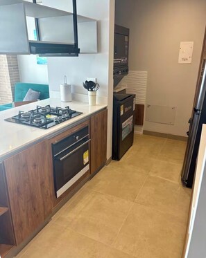 Private kitchen - Balcony, birds, and nature · 2 bedrooms · Bogotá (Bogotá)