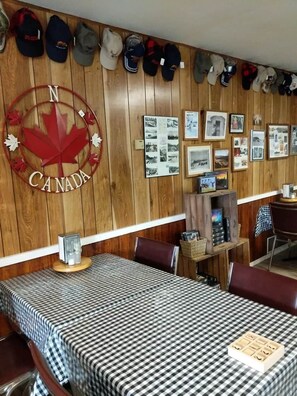Dining - Coal River Retreat: Double Bed & Hot Tub Access (Northern Rockies B)