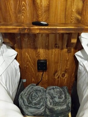 Interior detail - Pet-Friendly Coal River Oasis & Restaurant (Northern Rockies B)