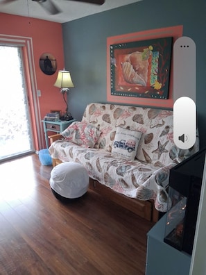 Unclassified image, 4 of 37, button - 2-bdrm 2 bath Lake condo with large picture windows providing serene lake views (New Port Richey)