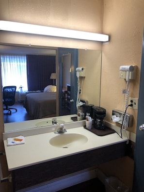 Room - Americas Best Value Inn Airport (Sandston)