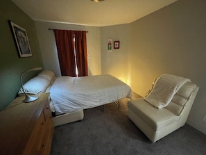 2 bedrooms, free WiFi, bed sheets - Spacious two bedroom, two bathroom townhome in the heart of Albuquerque (Albuquerque)
