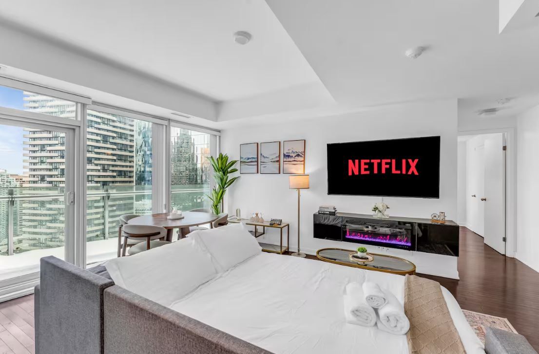 Family Room, Balcony | Living area