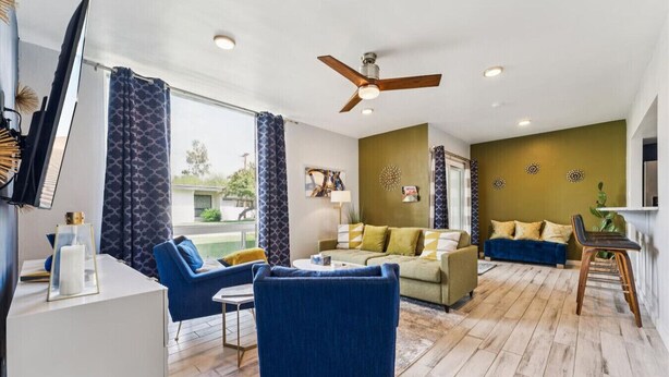 Unclassified image, 1 of 25, button - Bright 1BR + Sofa Bed & Wi-Fi (Phoenix)