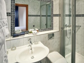 Unclassified image, 5 of 35, button - Hotel Bristol - Relais du Silence Doppelzimmer, Dusche oder Bad, WC, Süd by Interhome (Adelboden)