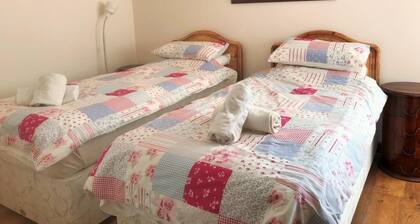 3 Bed in Crickhowell (oc-tyobr)
