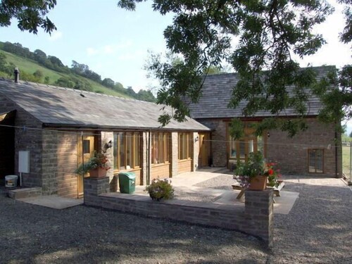3 Bed in Crickhowell (oc-tyobr)