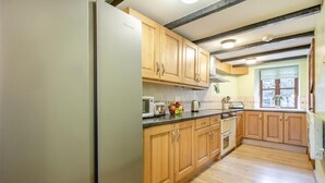 Unclassified image, 3 of 27, button - 5 Bed in Grizebeck (oc-b34029) (Kirkby Ireleth)