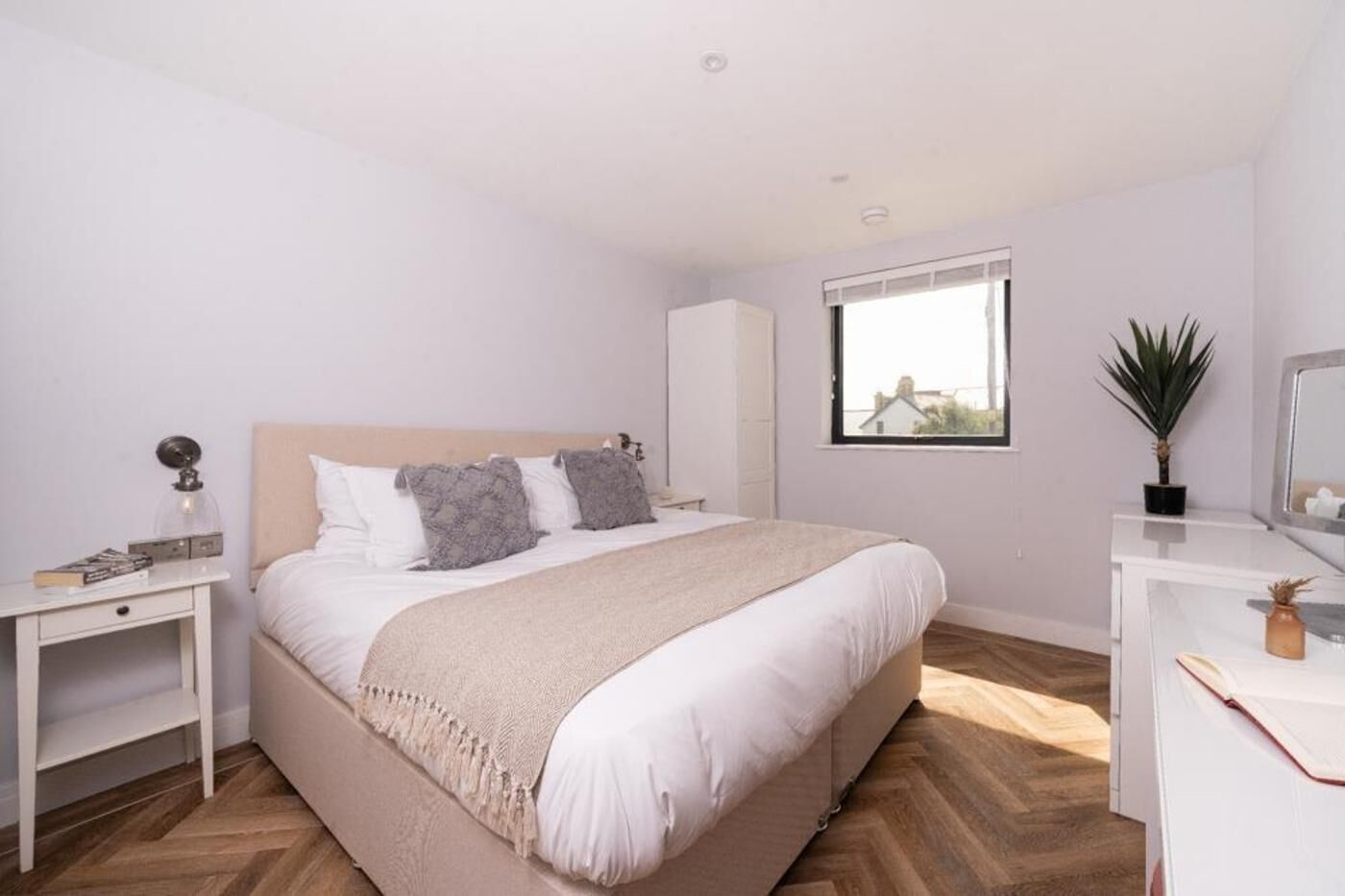 Iron/ironing board, travel crib, WiFi (free), bed sheets
