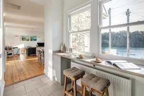 Dining - 4 Bed in Fowey (oc-b584335) (Fowey)