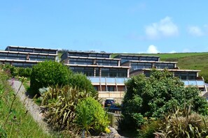 Exterior - 3 Bed in Watergate Bay (oc-b597580) (Tregurrian)