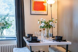 Dining - 2 Bed in Bellingham (oc-h45426) (Bellingham)