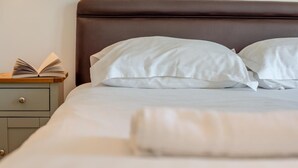 熨斗/熨衫板、可攜式嬰兒床、免費 Wi-Fi、床單