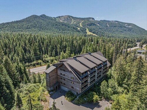 Ramona Falls Condo 301 at South Grand Lodge | Sleeps 10, Dedicated Bunk Room