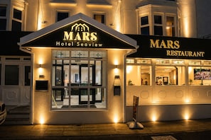 A hotel named 'MARS Hotel Seaview' with a reception area, a restaurant, and a well-lit entrance. - Blackpool Seaview Hotel (Blackpool)