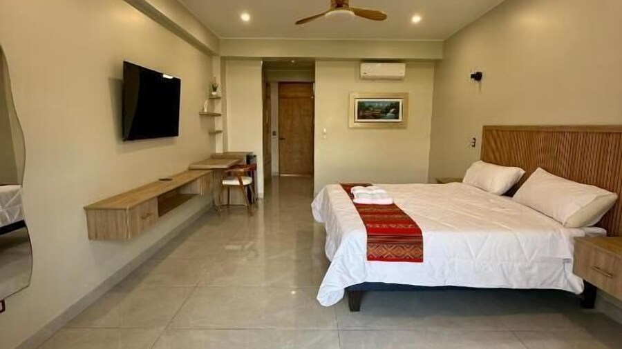 Los Andes Restaurant & bungalows