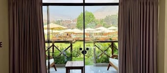 Los Andes Restaurant & bungalows
