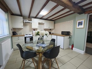Dining - 2 Bed in Ashbourne (oc-b45890) (Ashbourne)