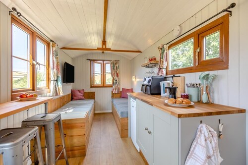 1 Bed in Washfield (oc-s45537)