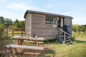 Outdoor dining - 1 Bed in Washfield (oc-s45538) (Tiverton)