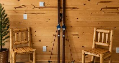 Antler Lake Haus - Waterfront Cabin, Kayaks, ATV & Snowmobile Trails