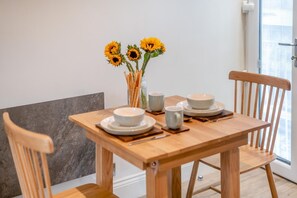 Unclassified image, 4 of 26, button - 1 Bed in Whitby (oc-s32880) (Whitby)