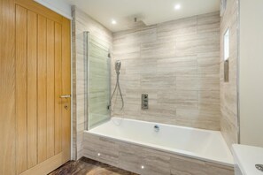 Unclassified image, 5 of 26, button - 1 Bed in Whitby (oc-s32880) (Whitby)