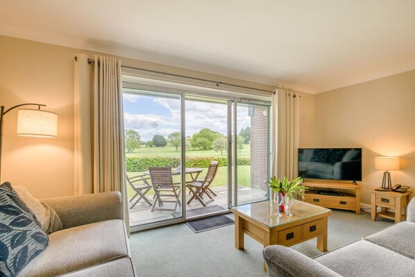 Living area - 2 Bed in Barnham Broom (oc-s42614) (Barnham Broom)