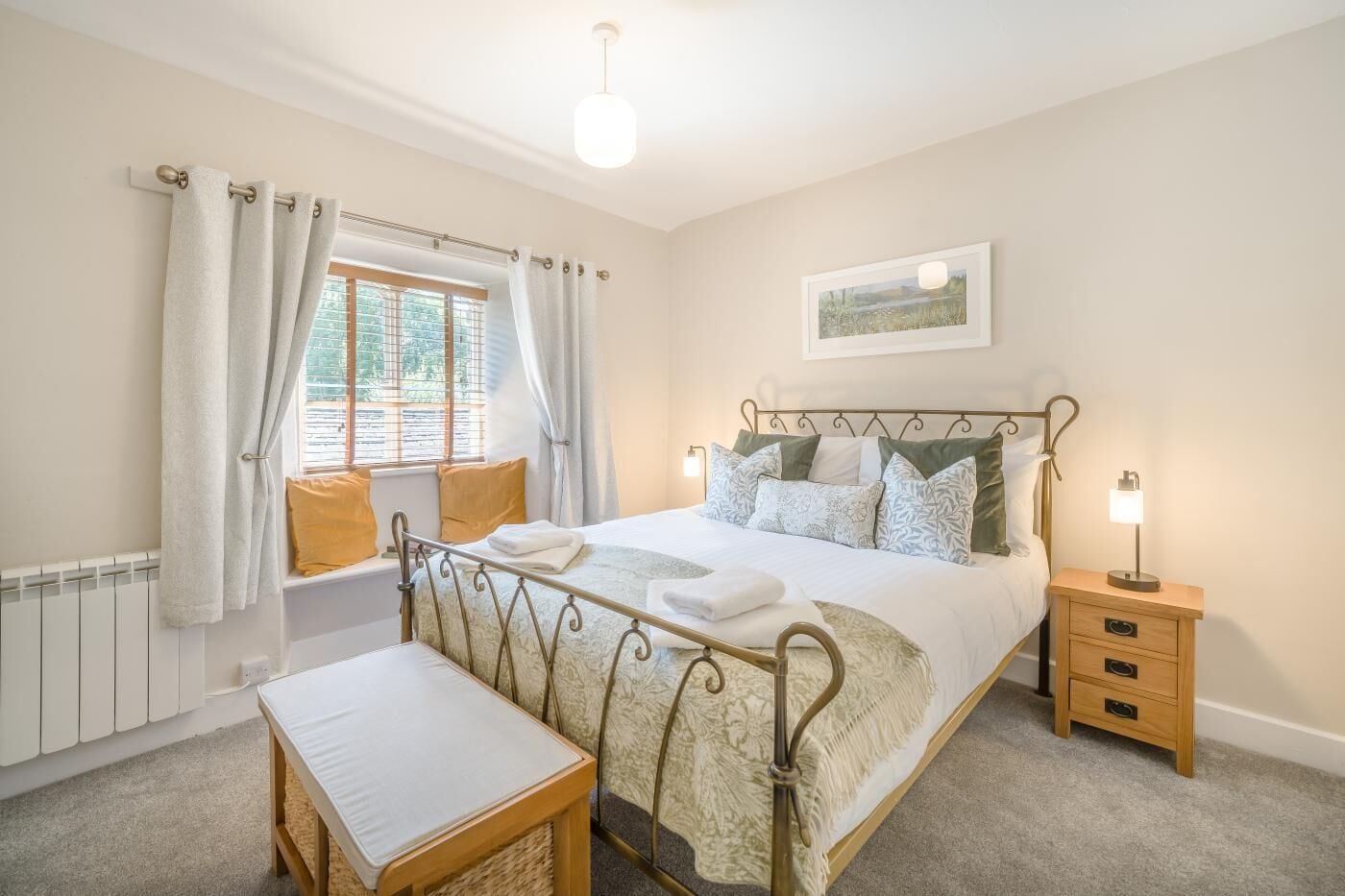 Bügeleisen/Bügelbrett, Reisekinderbett, kostenloses WLAN, Bettwäsche
