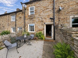 Outdoor dining - 1 Bed in Gunnerside (oc-m45922) (Gunnerside)
